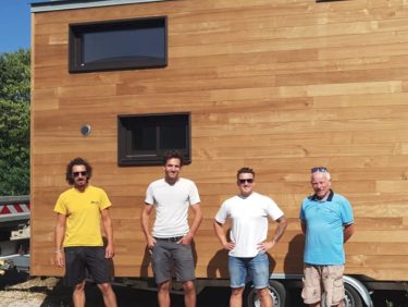 Nos clients devant leur tiny house